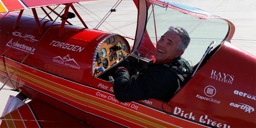 Spencer Suderman in an Aerobatic Aircraft Powered by an EarthX Battery
